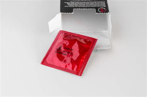 Blowjob ohne Kondom gegen Aufpreis Hure Gut
